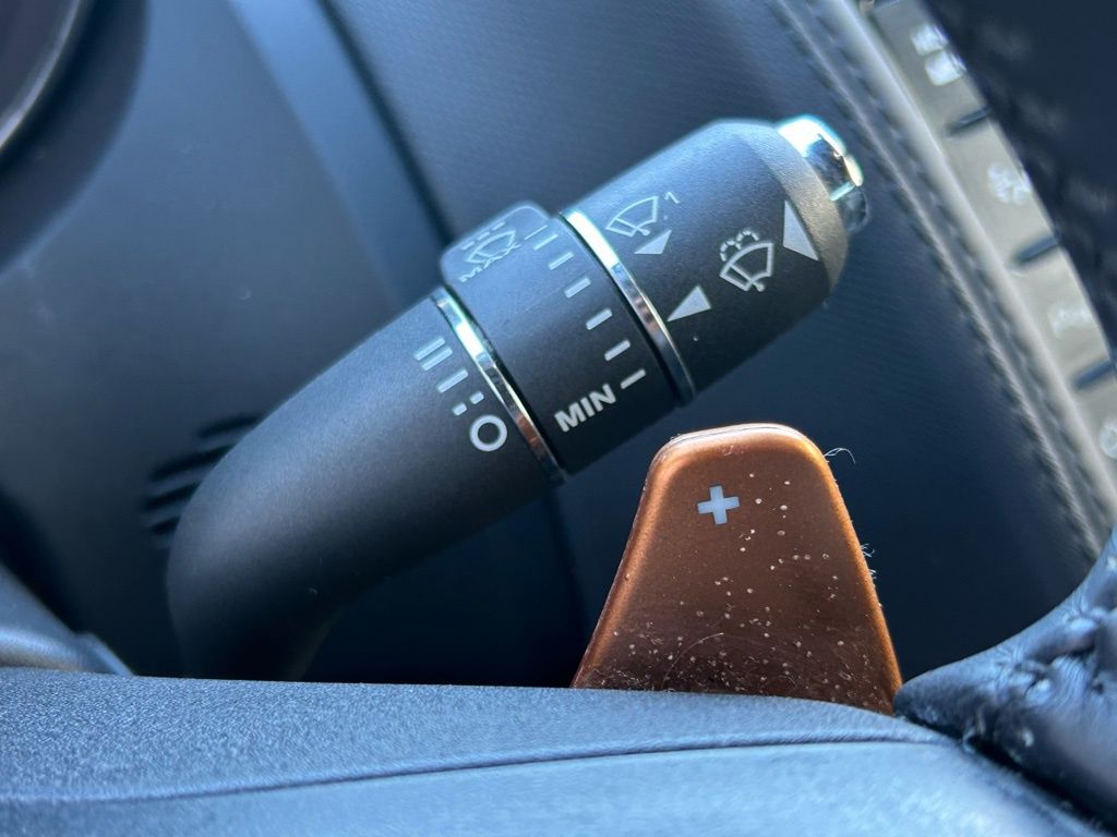 Used 2014  Jaguar S image 28