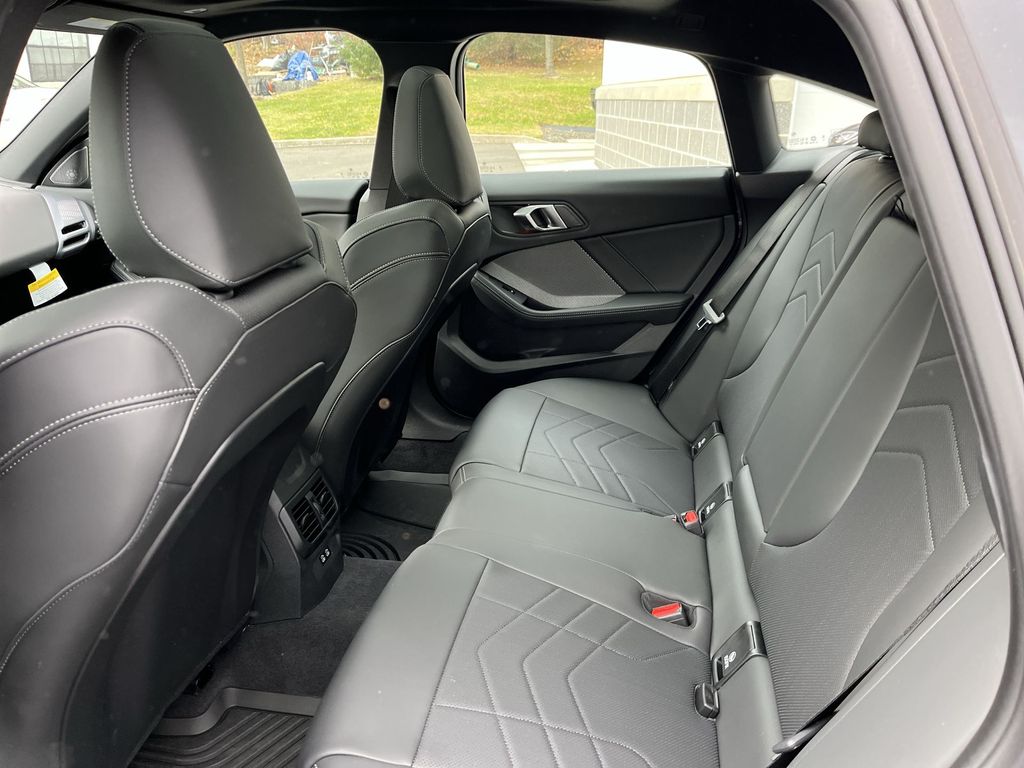 Thumbnail: 2026 BMW 2 Series - 23