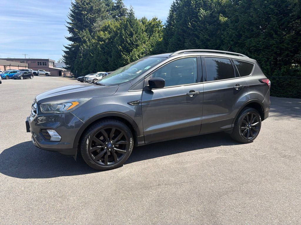 Gray (Magnetic) 2018 Ford Escape SUV / Crossover Front-Wheel Drive 6-Speed Automatic