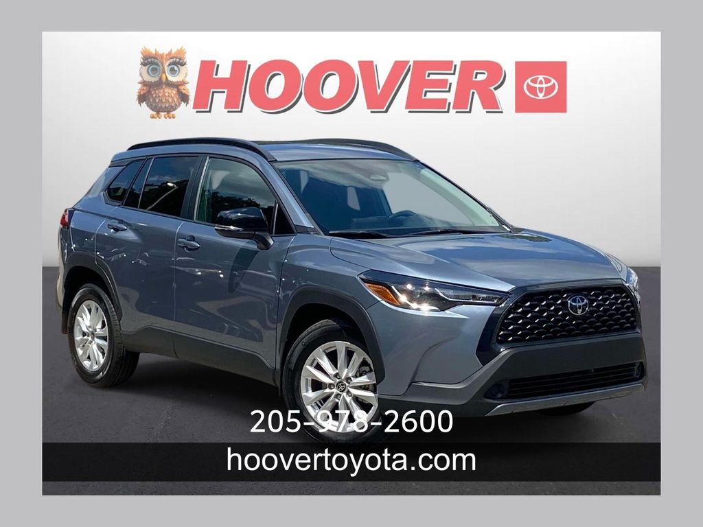 2025 Toyota Corolla Cross LE FWD