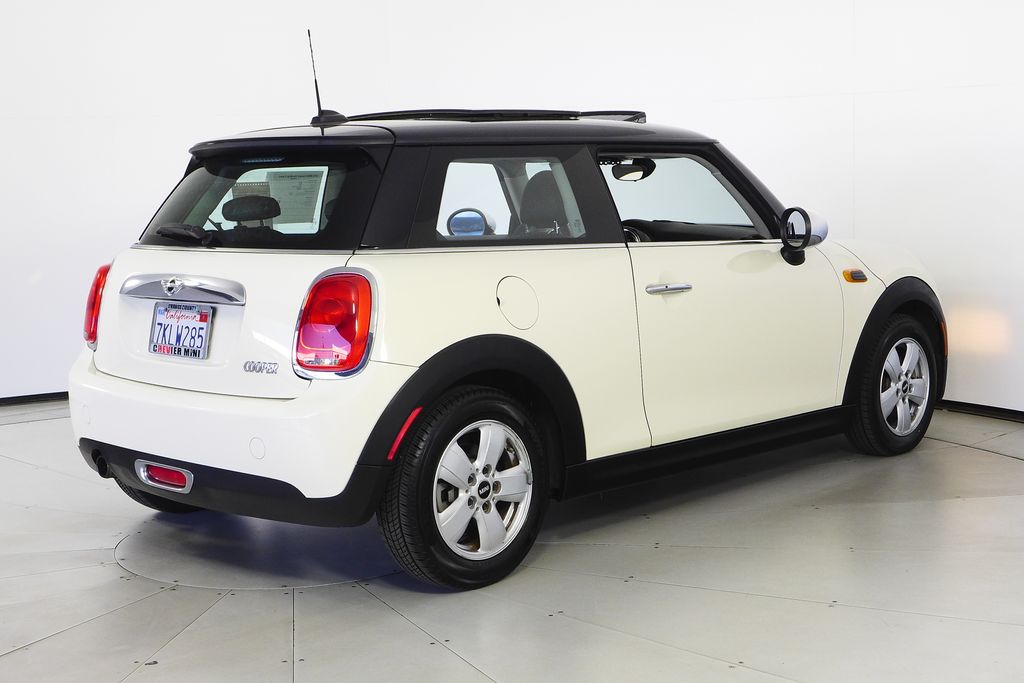 Thumbnail: 2015 MINI Cooper - 7