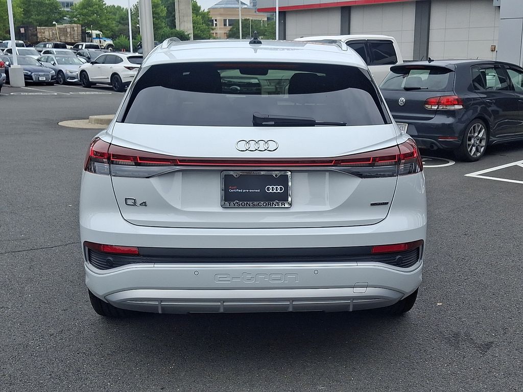 Thumbnail: 2024 Audi Q4 e-tron - 5