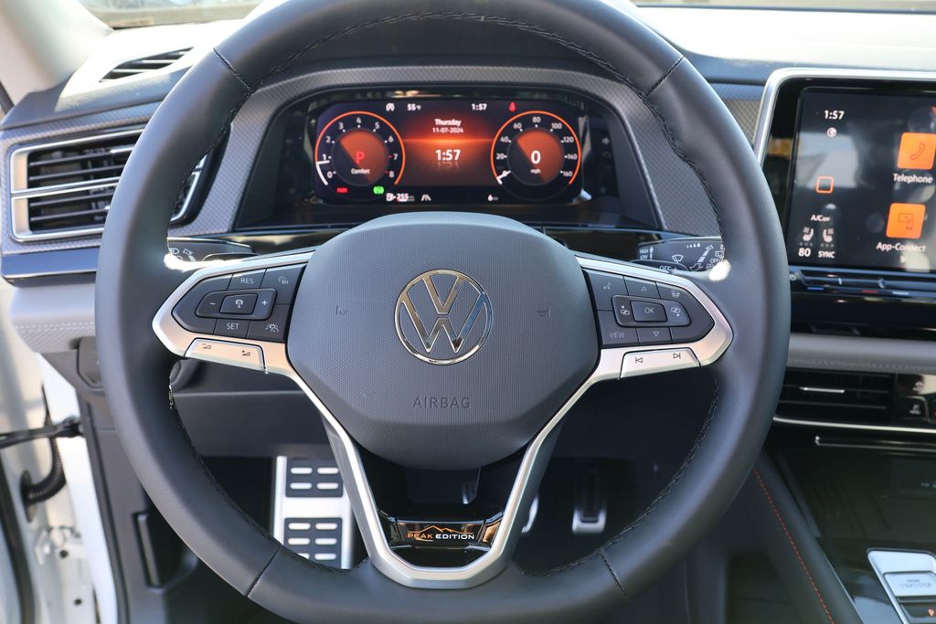 2025 Volkswagen Atlas  17