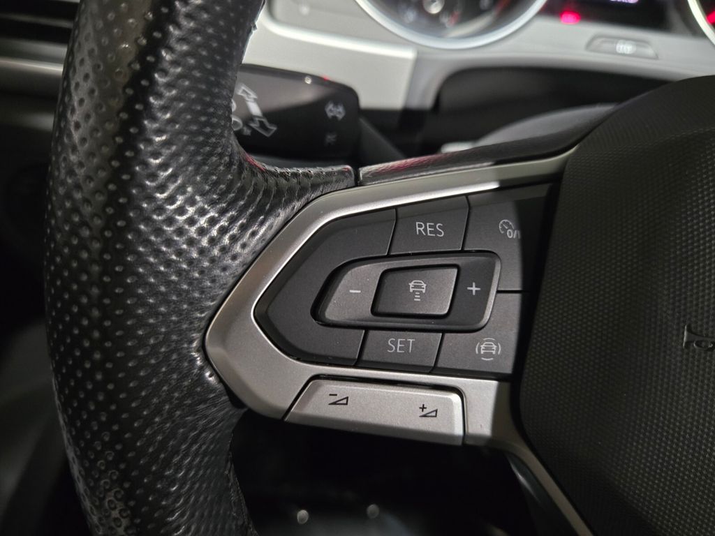 2021 Volkswagen Atlas - $24,685