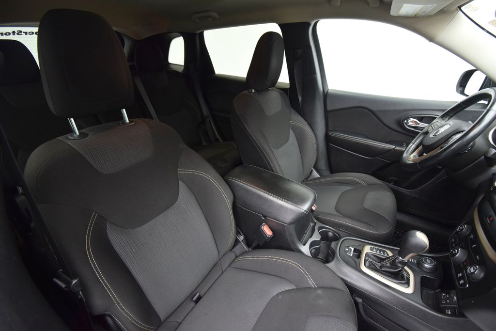 used 2015 Jeep Cherokee car, priced at $8,500