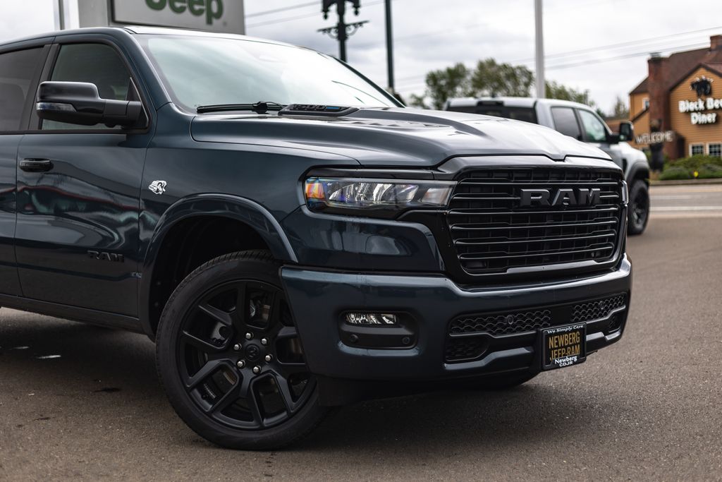 2026 Ram 1500 Laramie thumbnail 3