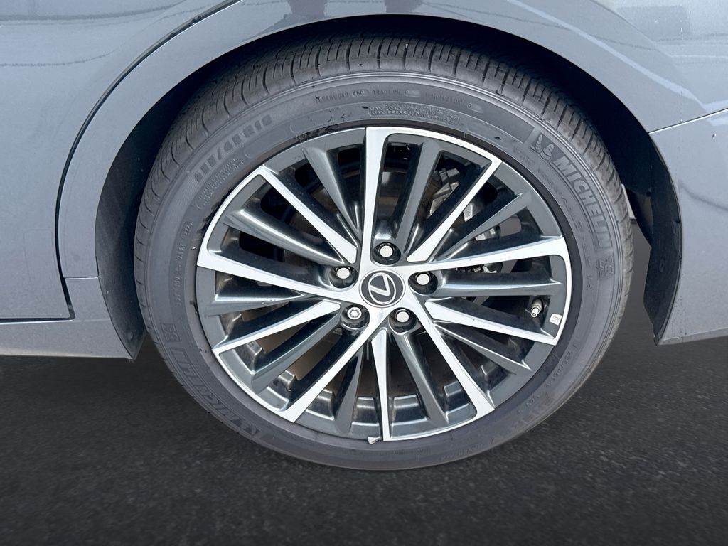 Thumbnail: 2025 Lexus ES - 31