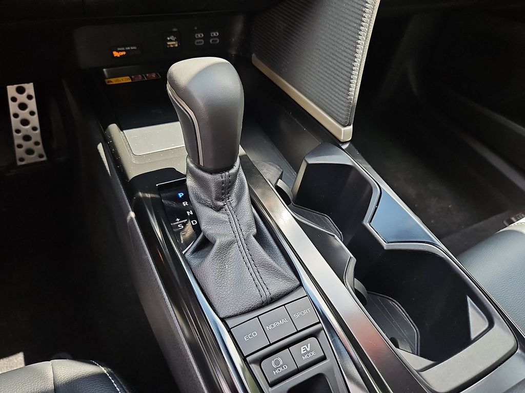 Thumbnail: 2025 Toyota Camry - 14