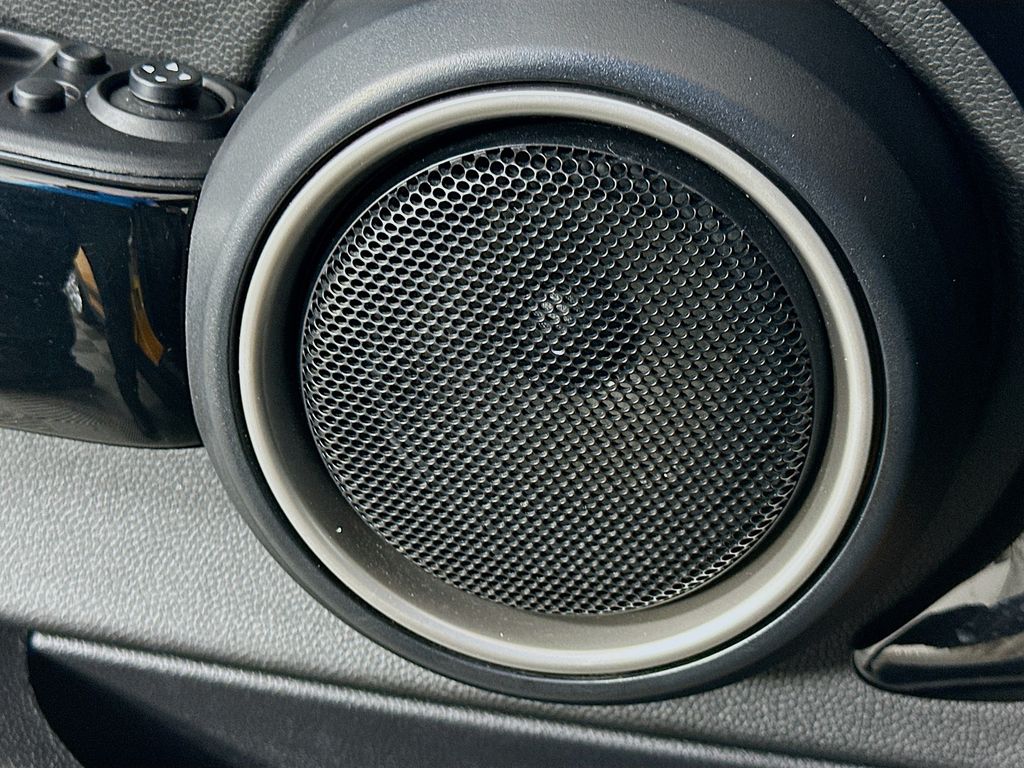 Thumbnail: 2015 MINI Cooper - 17