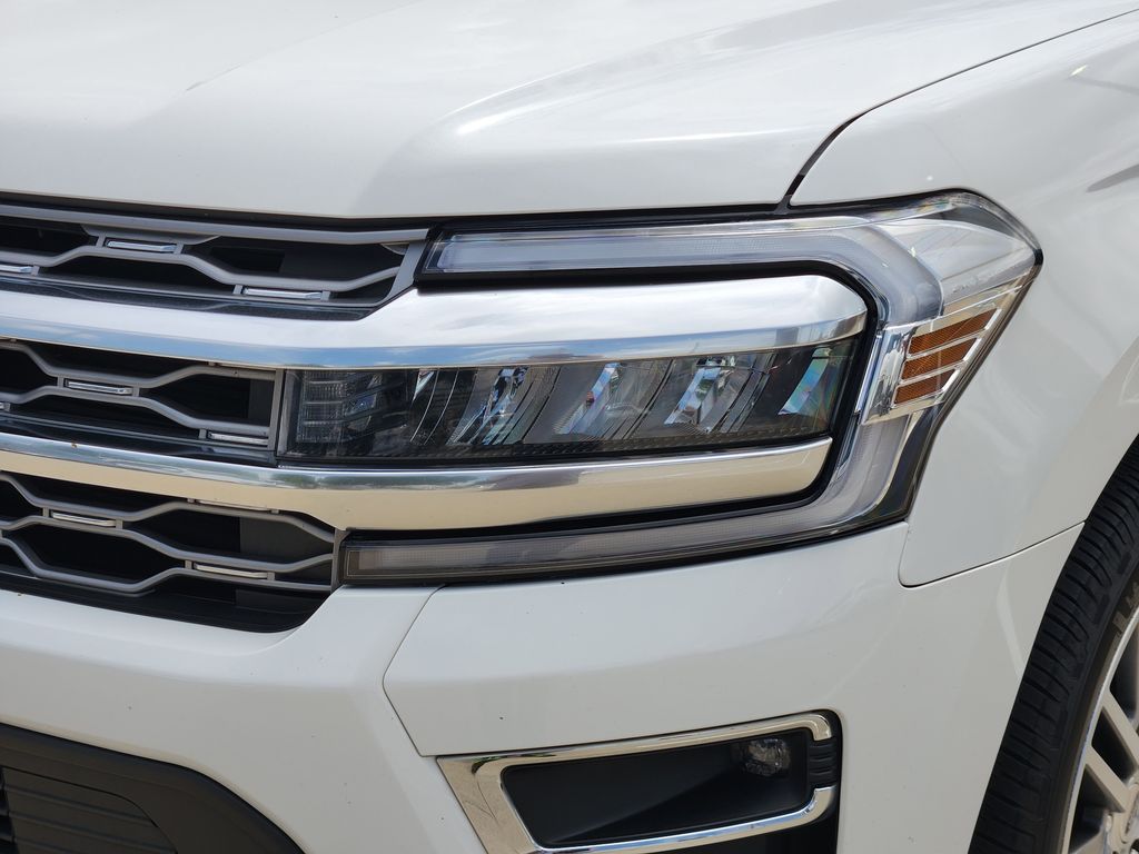 2022 Ford Expedition Platinum - 8