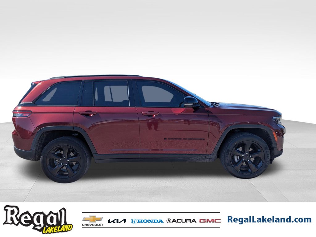 used 2022 Jeep Grand Cherokee car, priced at $27,692
