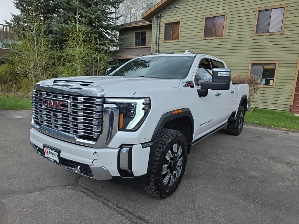 White Frost Tricoat 2024 GMC Sierra 2500HD Pickup Truck Four-Wheel Drive Automatic