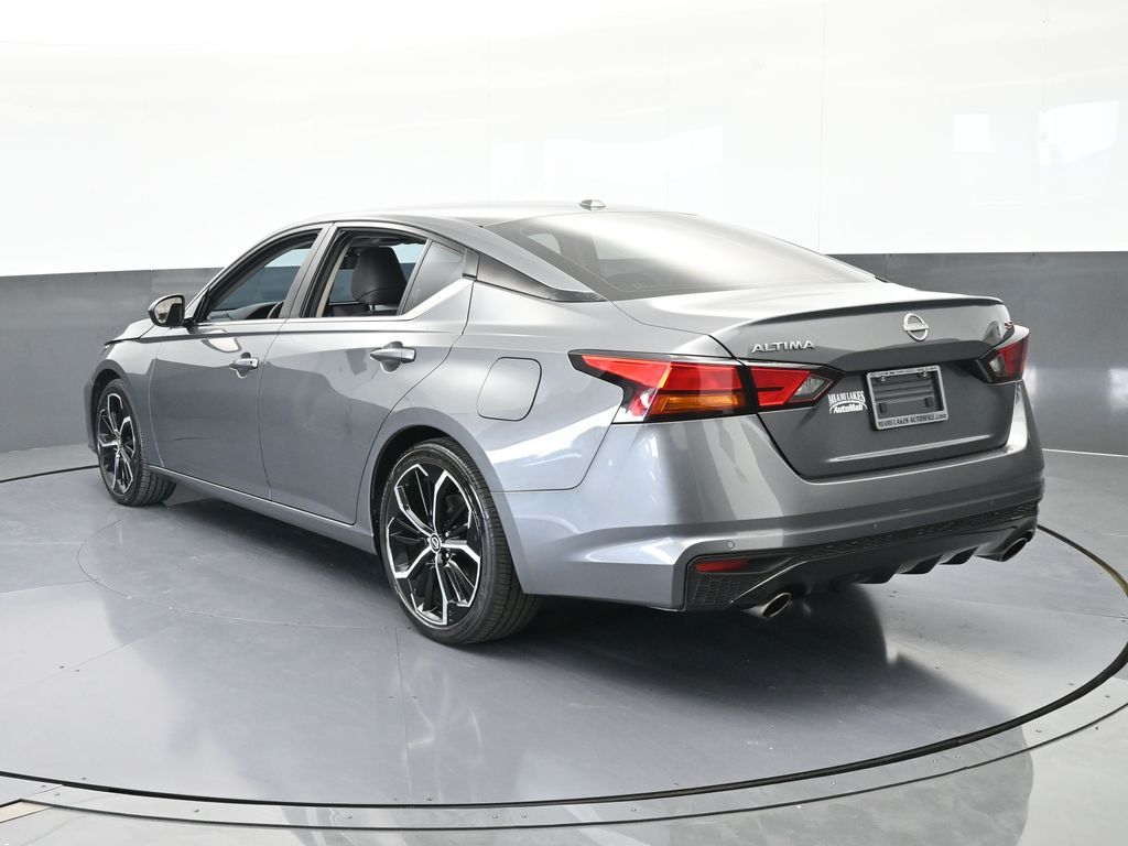 Used 2024 Gun Metallic Nissan 2.5 SR image 4