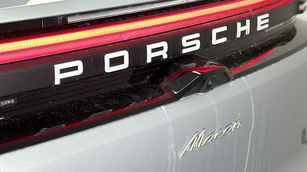 Thumbnail: 2025 Porsche Macan - 12