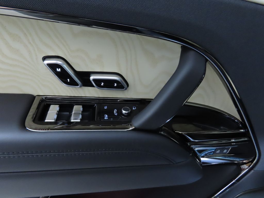 2025 Land Rover Range Rover Sport  24