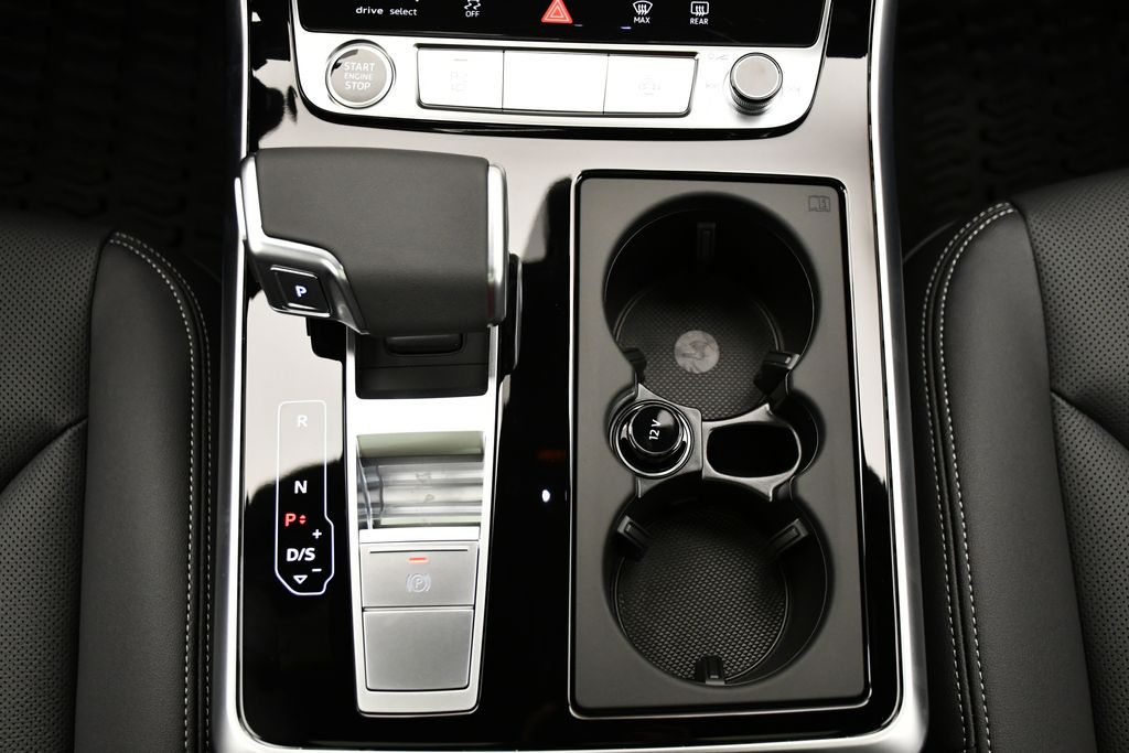 2025 Audi Q7  30