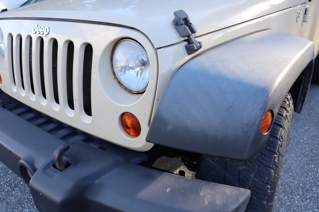 2011 Jeep Wrangler Unlimited Sport 3