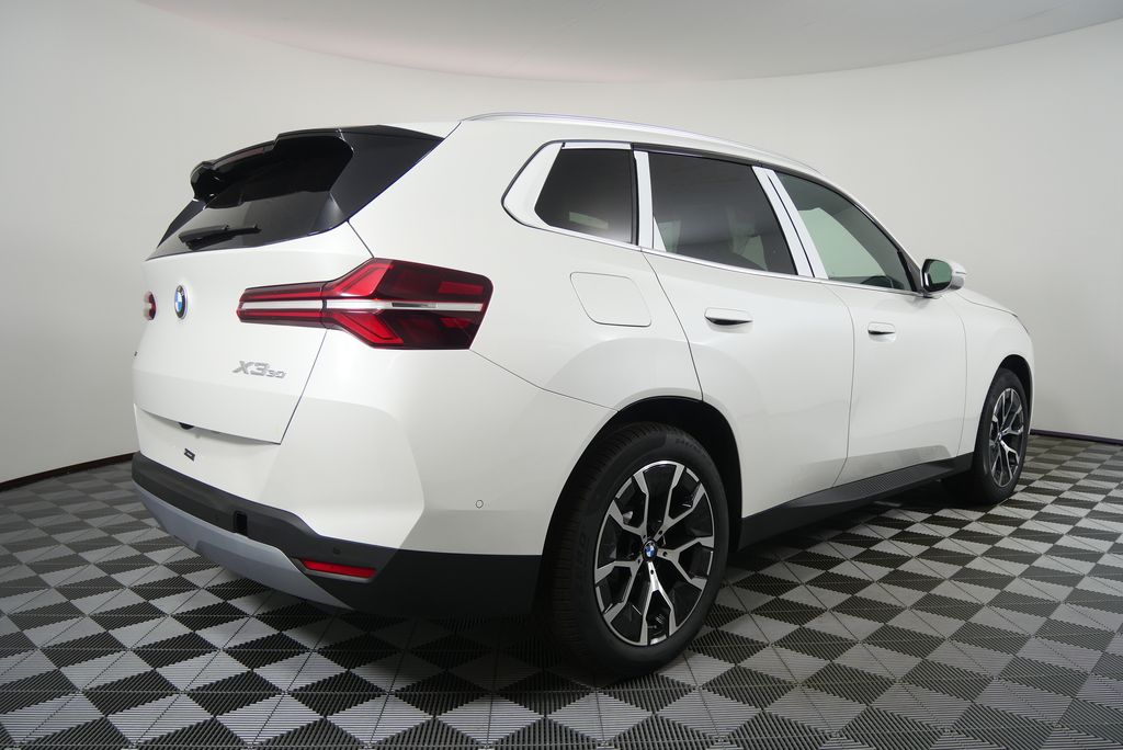 Thumbnail: 2026 BMW X3 - 3