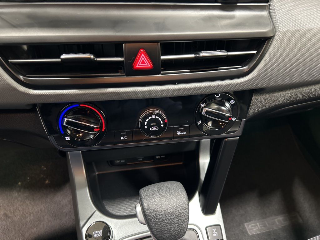 used 2025 Kia Seltos car, priced at $22,993