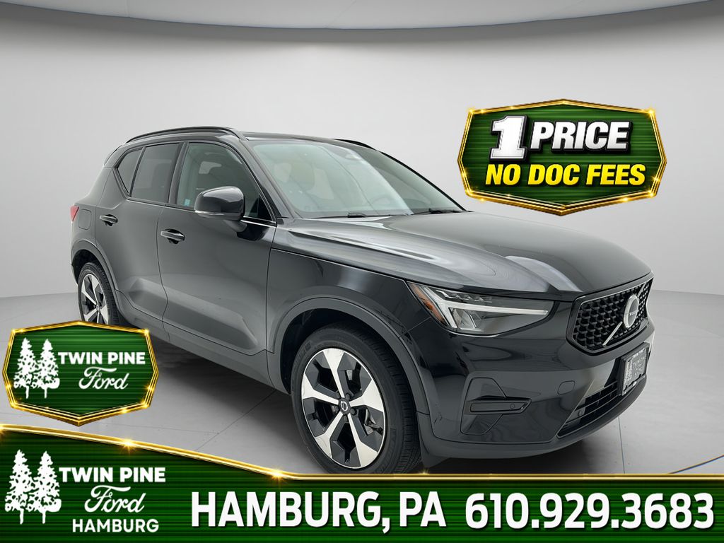 Black 2024 Volvo XC40 SUV / Crossover Automatic