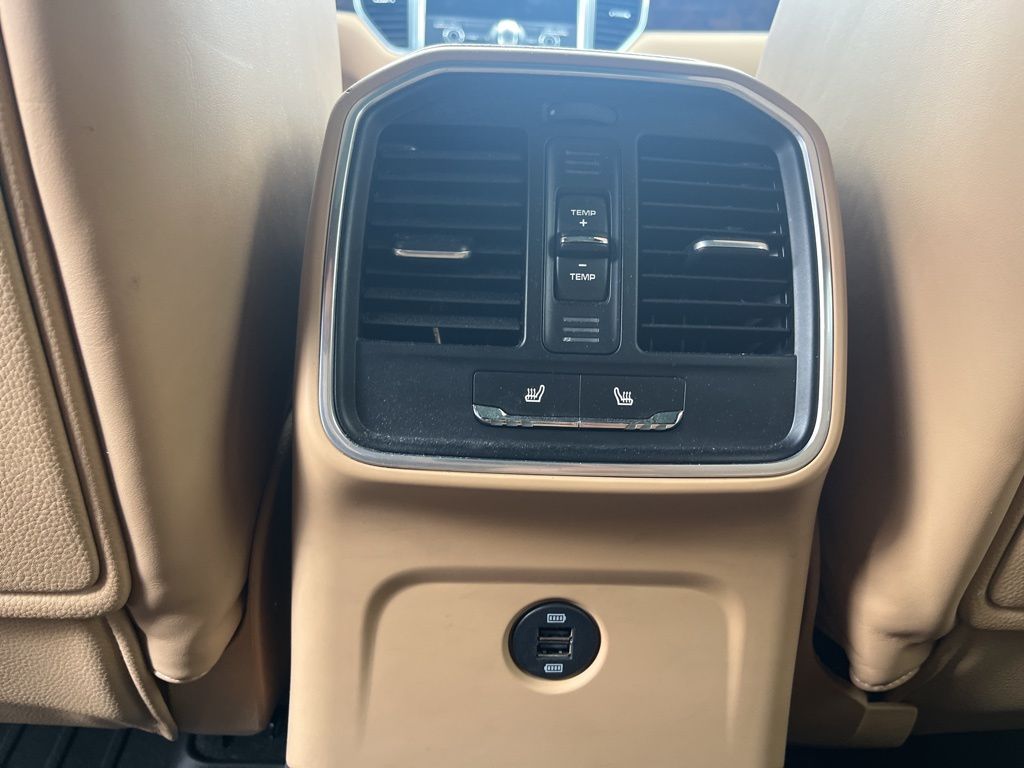 Thumbnail: 2017 Porsche Macan - 4