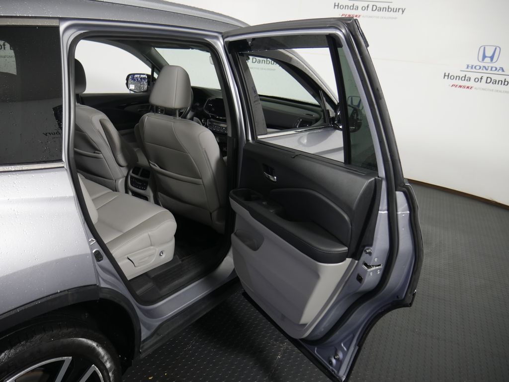 Thumbnail: 2019 Honda Pilot - 8