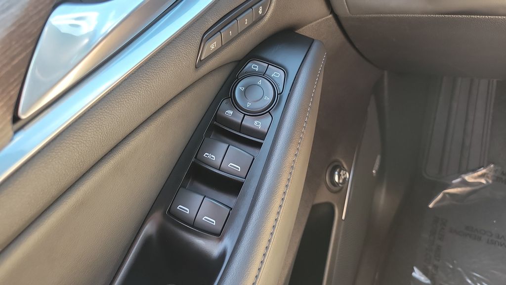 Used 2023 Gray Buick Avenir image 19