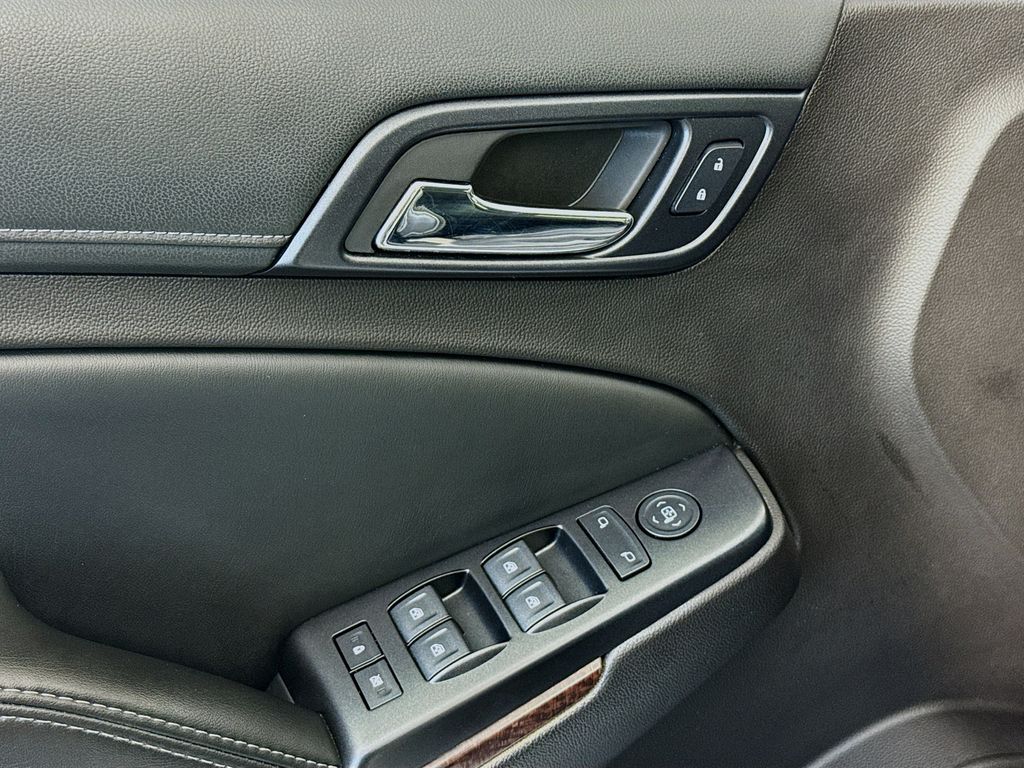 Thumbnail: 2015 GMC Yukon - 24