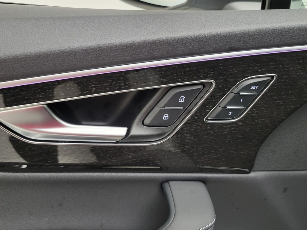 Thumbnail: 2026 Audi Q7 - 31