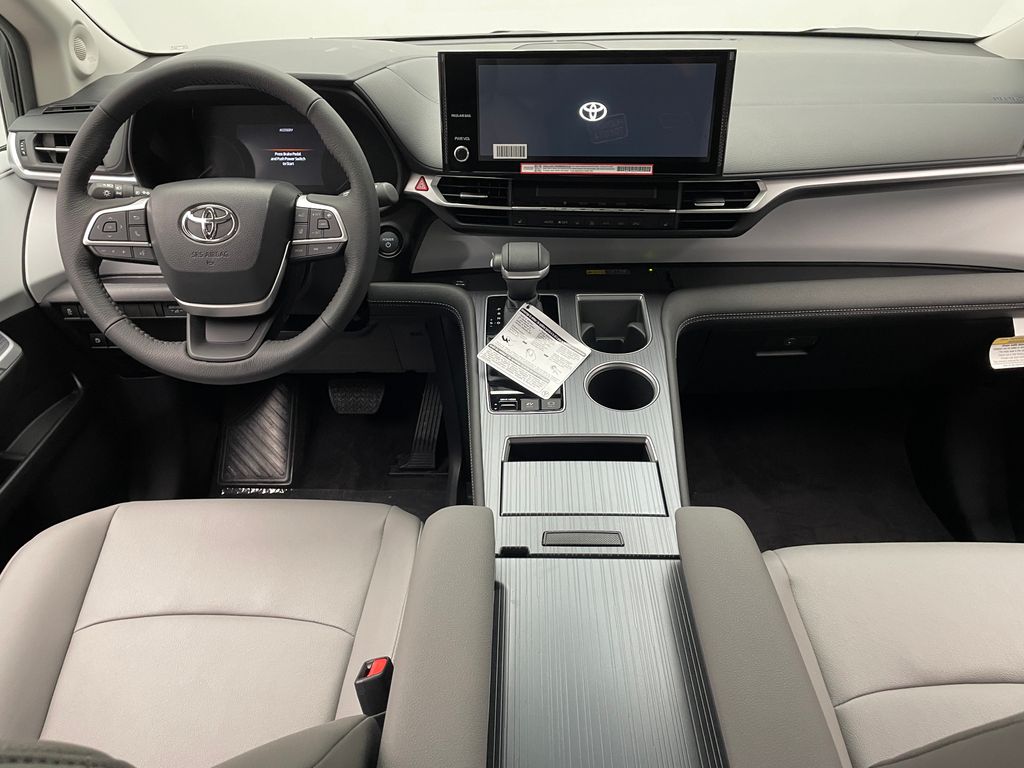 Thumbnail: 2025 Toyota Sienna - 19