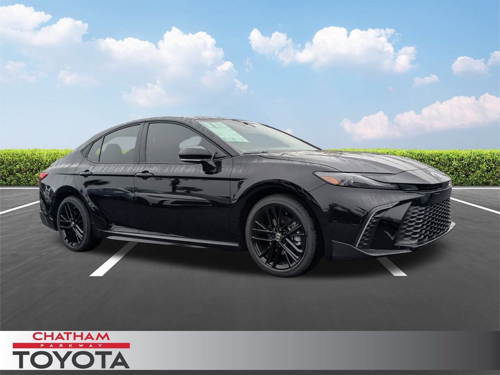 2026 Toyota Camry SE's photo