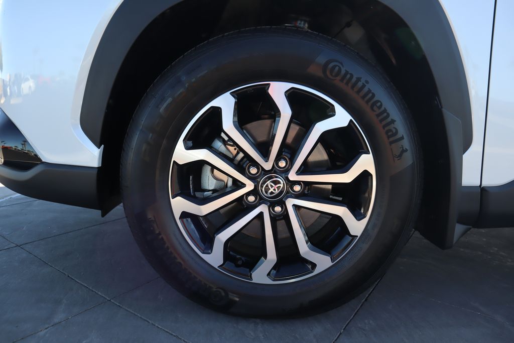 Thumbnail: 2025 Toyota Corolla Cross - 32