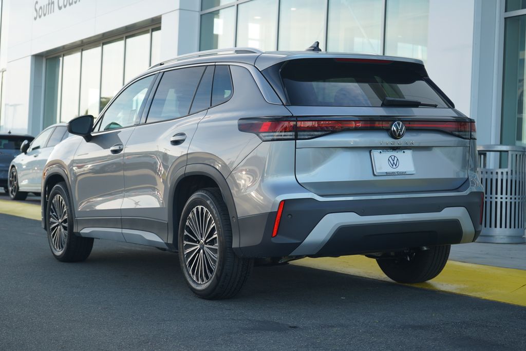 Thumbnail: 2026 Volkswagen Tiguan - 3