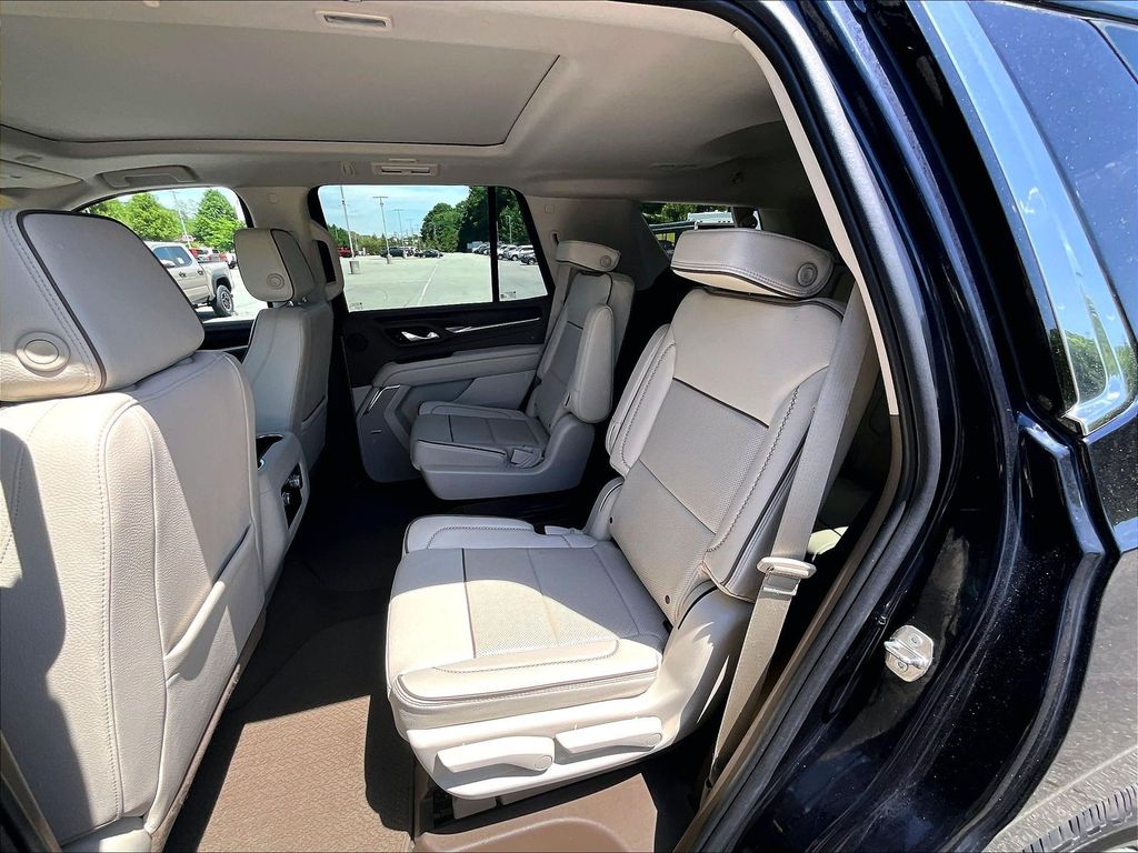 2022 GMC Yukon — photo 15