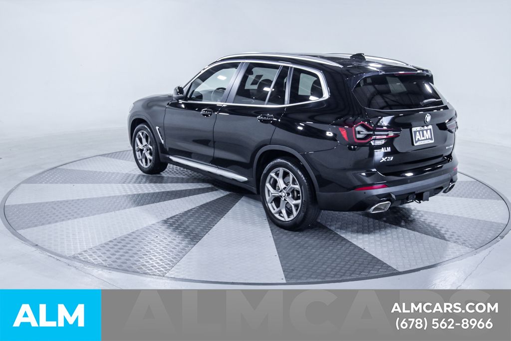 Used 2022 Black BMW sDrive30i image 7