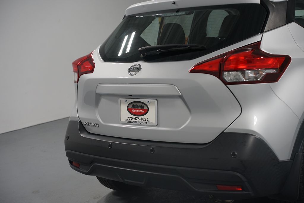 Thumbnail: 2020 Nissan Kicks - 9