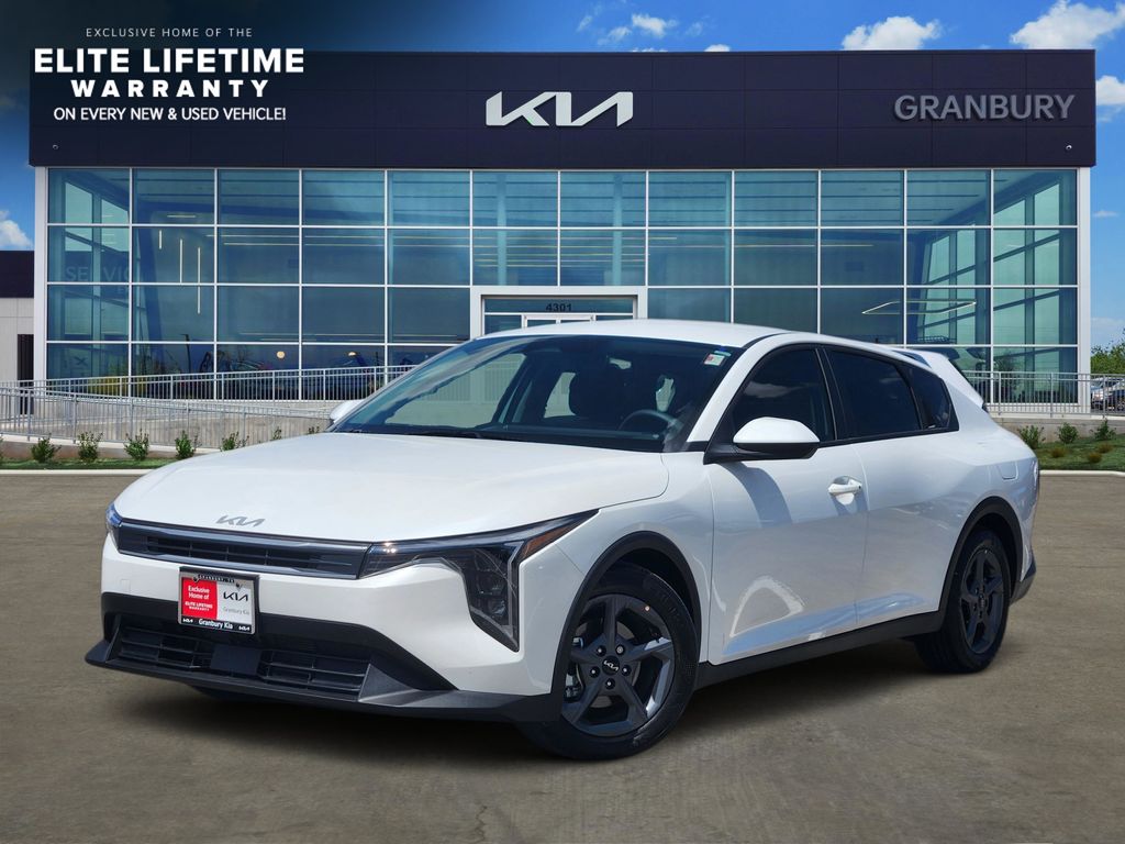 2026 Kia K4 LXS