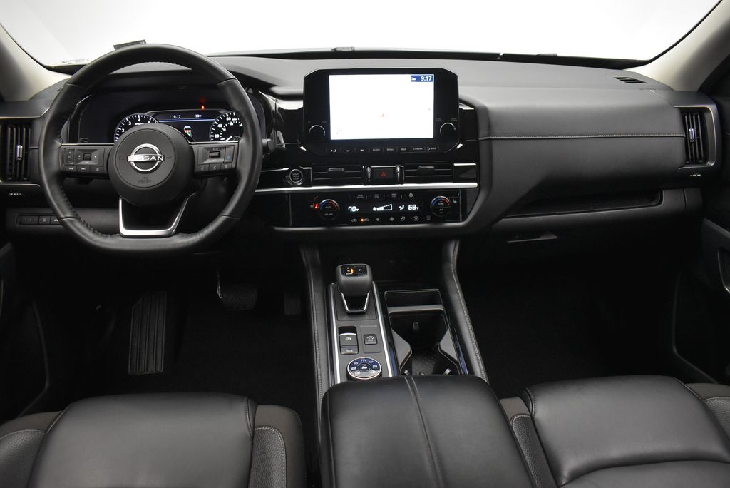 Thumbnail: 2023 Nissan Pathfinder - 32