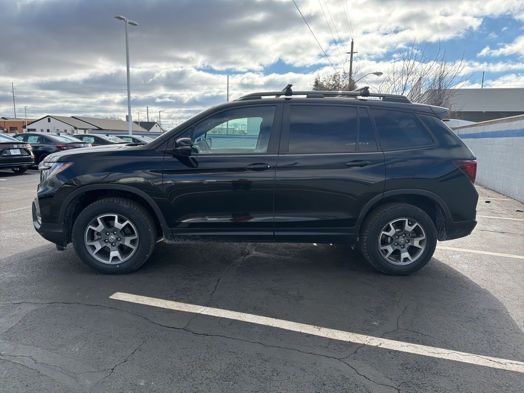 Thumbnail: 2023 Honda Passport - 2