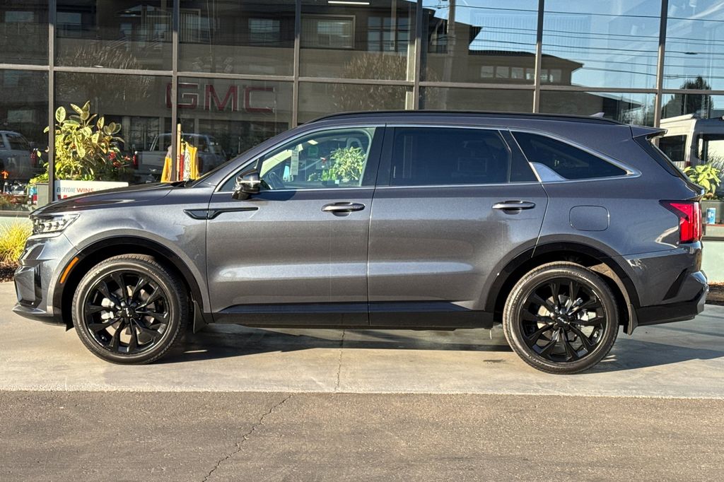 used 2022 Kia Sorento car, priced at $29,914