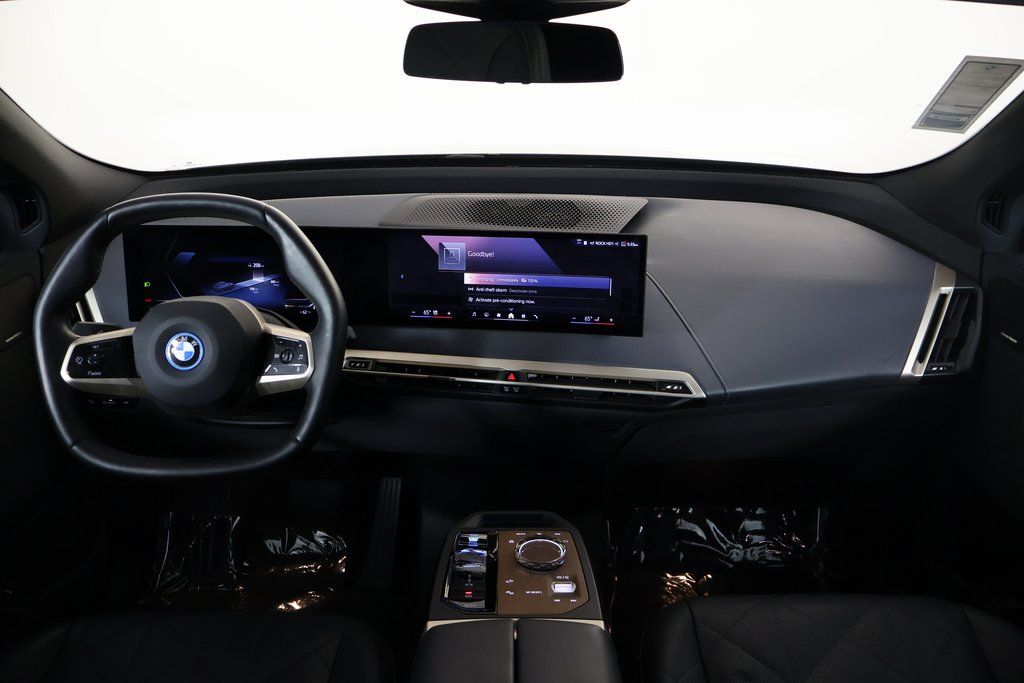 Thumbnail: 2024 BMW iX - 8