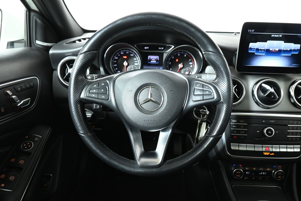 Thumbnail: 2020 Mercedes-Benz GLA - 16