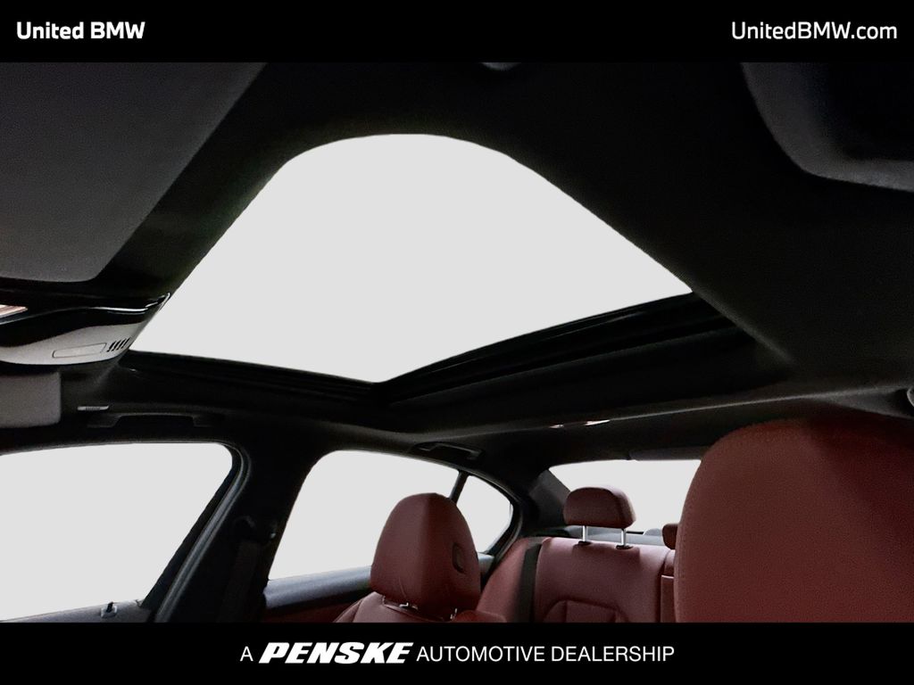 Thumbnail: 2026 BMW 3 Series - 12