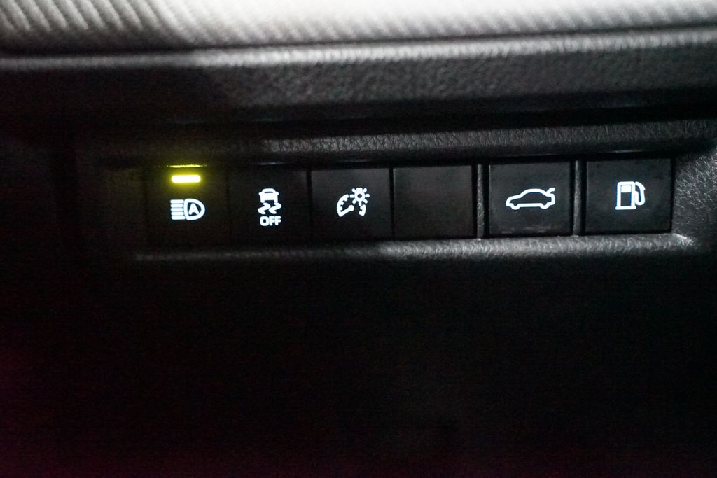 Thumbnail: 2025 Toyota Camry - 25