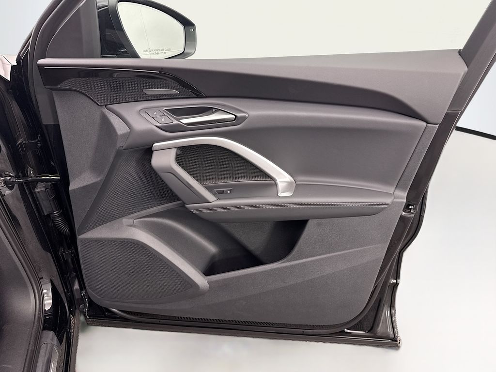 Thumbnail: 2025 Audi Q5 - 24