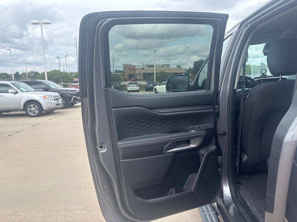 Used 2024 Gray Metallic Ford XLT image 34