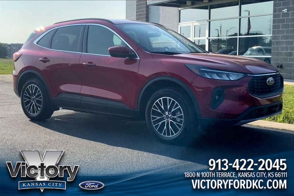 Red Metallic 2025 Ford Escape Hybrid Plug-in SUV / Crossover Front-Wheel Drive Continuously Variable Transmission