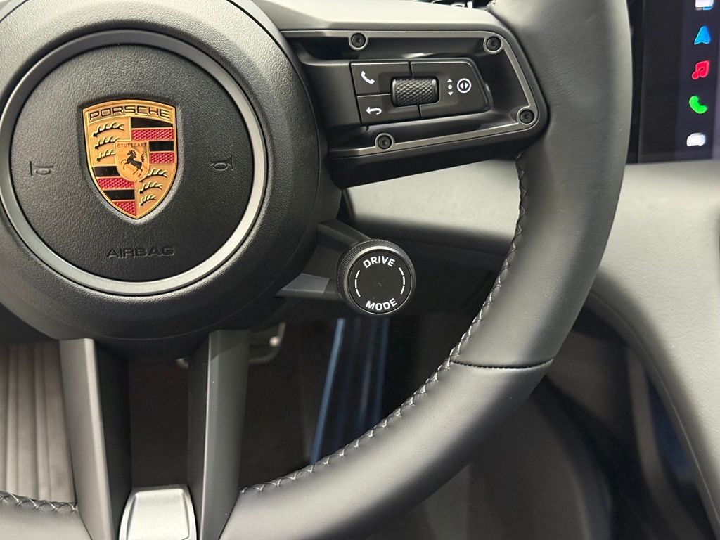 Thumbnail: 2026 Porsche Taycan - 15