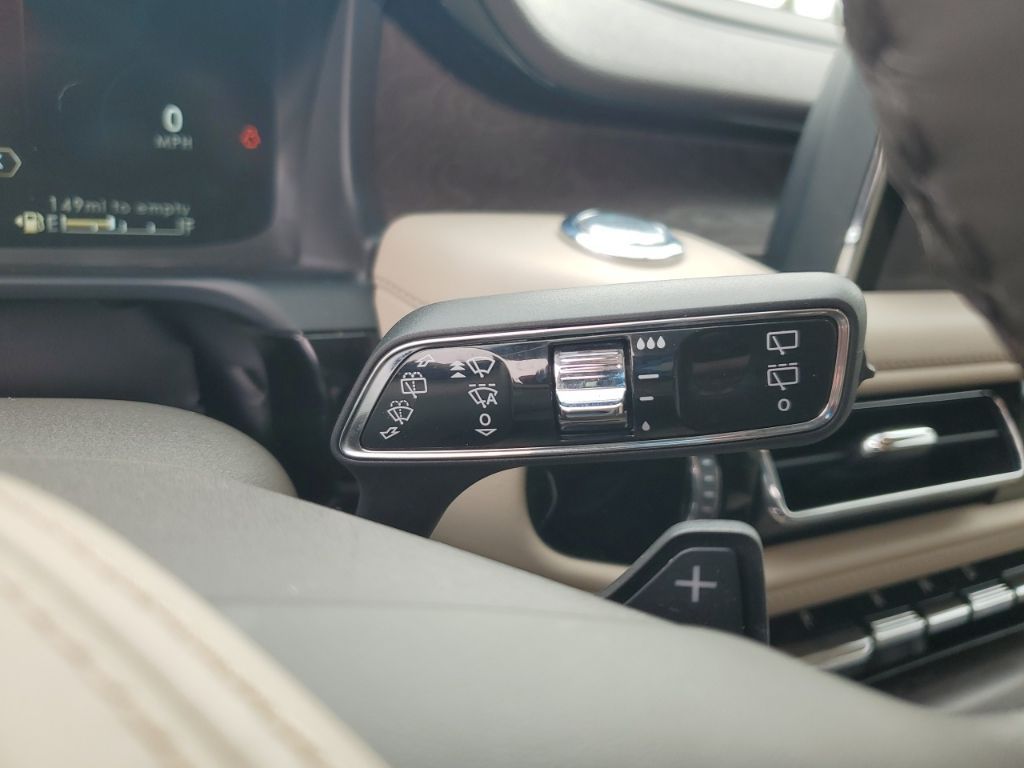 Used Car 2023 Lincoln Aviator  Reserve For Sale Under $50,000 In Austin, Texas