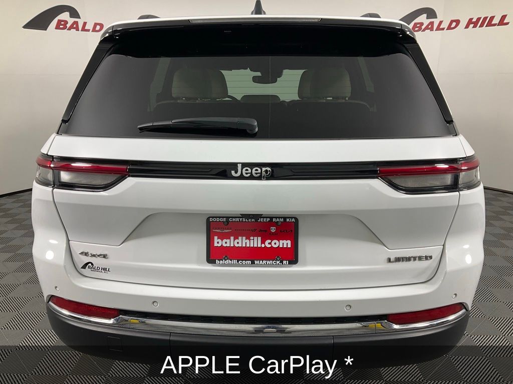 View vehicle photo 5